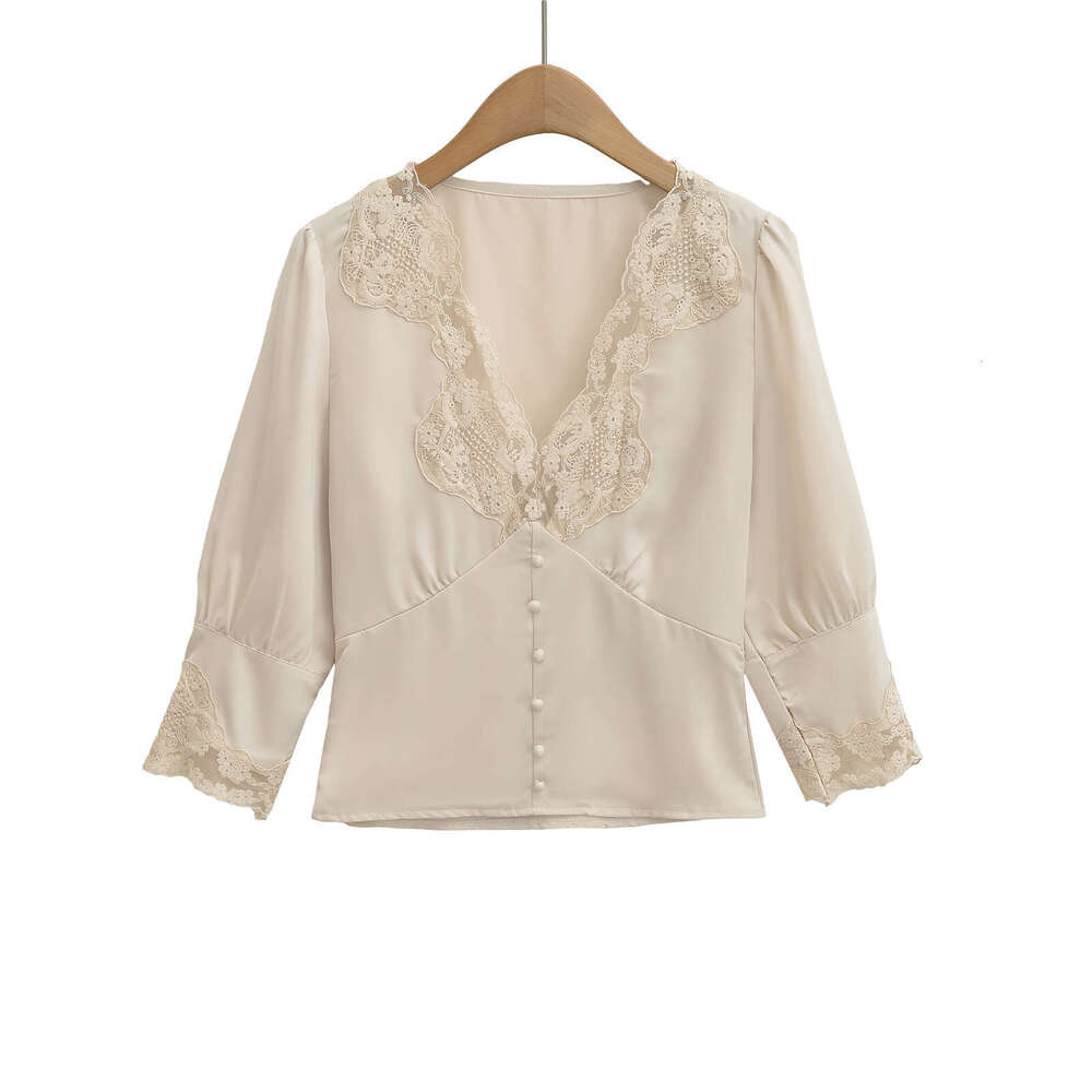 French Romantic Lace Patchwork Satin Five-Quarter Sleeve Shirt For Women, Designed With Sexy V-Neck, Short Mid-Sleeve Top, Ins Style B5