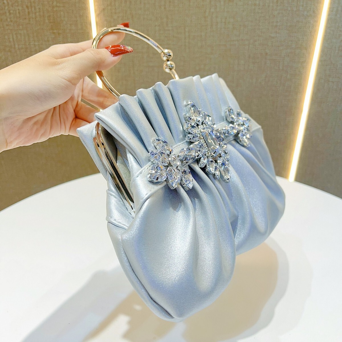 2025 Summer New women's Women's Single Shoulder Crossbody Bag Fashion and Elegant Style Diamond studded Banquet Handbag New Designer Bag New