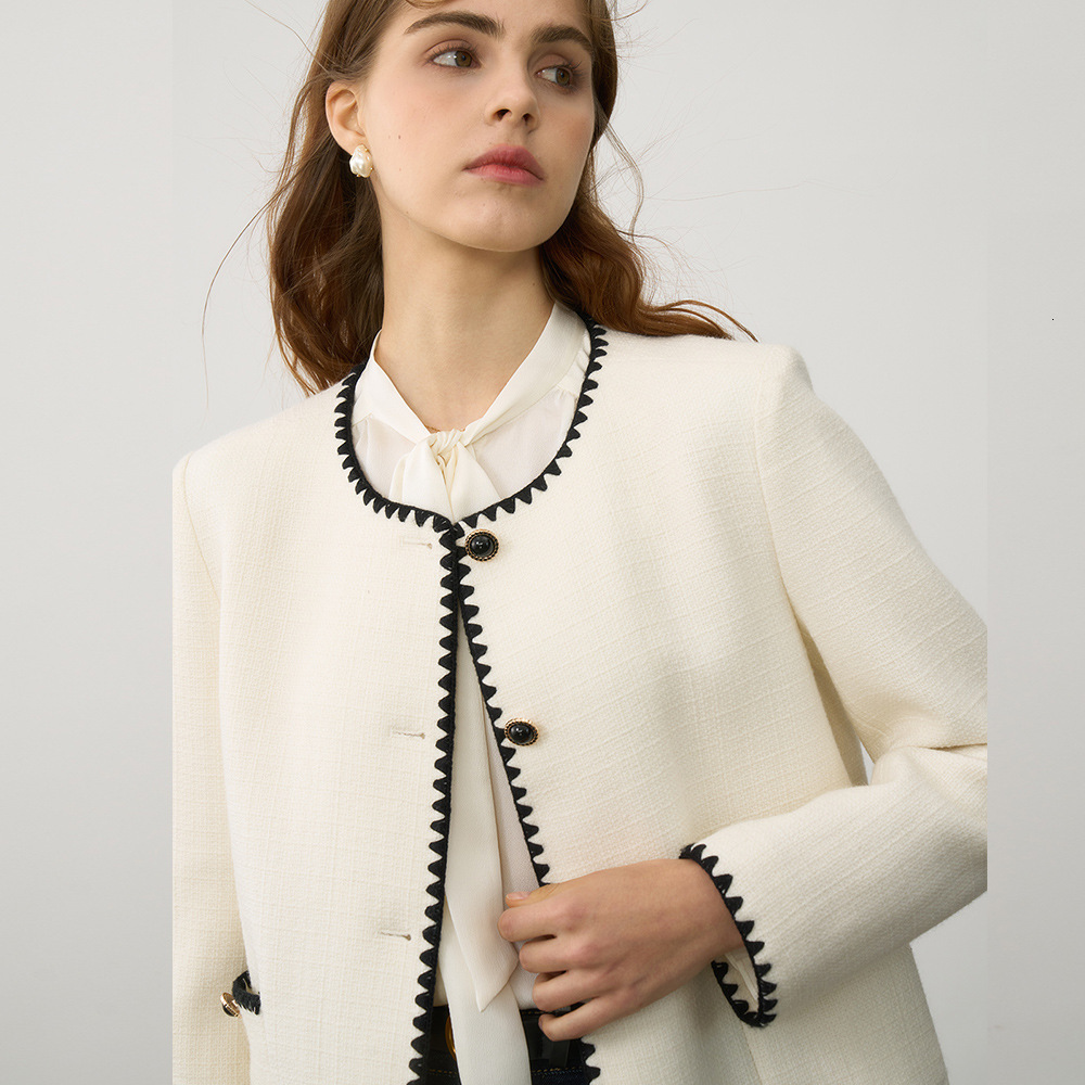 French Classic Elegance Tweed Style Round Neck Women Elegant Socialite High-End Top Jacket 250718