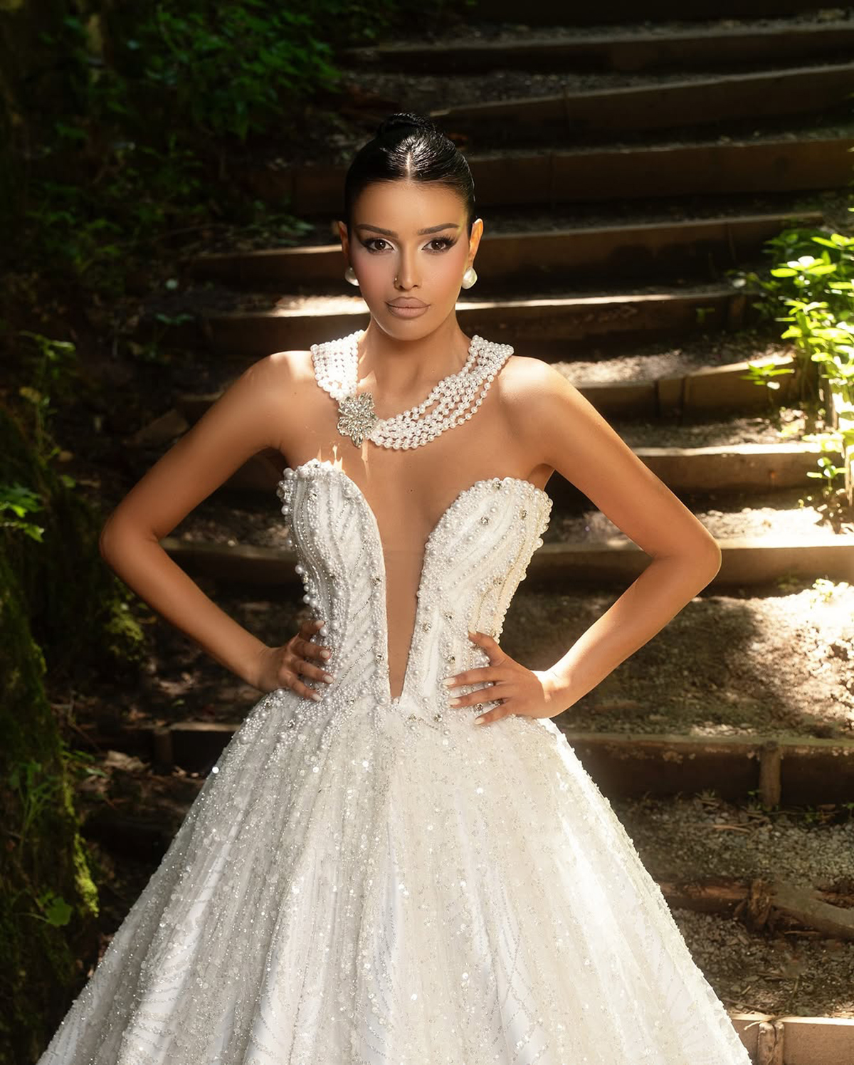 Sexy Wedding Dresses Sweetheart Sleeveless Sequins A Line Bridal Gowns Sweep Train Customized Vestidos De Novia