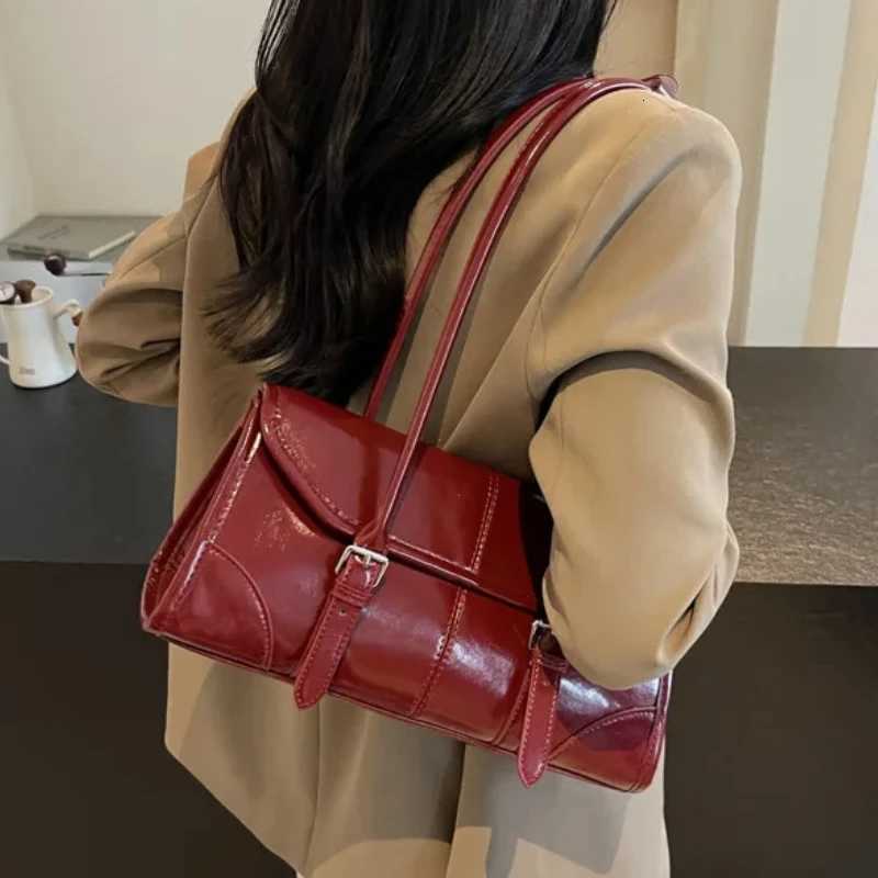 2025 New Luxury Burgundy Underarm Shoulder Bags for Women Pure Color PU Leather Large Capacity Casual Tote Bag Y250718