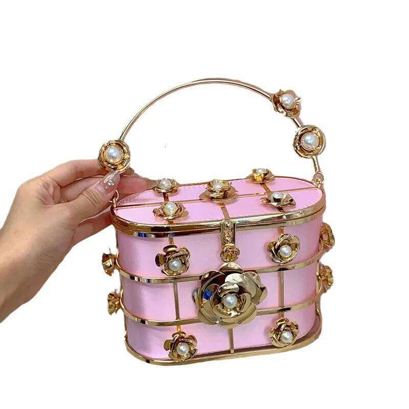 Designer Bags Metallic Cage Bucket Evening Flower Handbag Hollow Out Womens Bagrhinestone Dia Dinner Bags For Party Wedding Bag Luxury Bag
