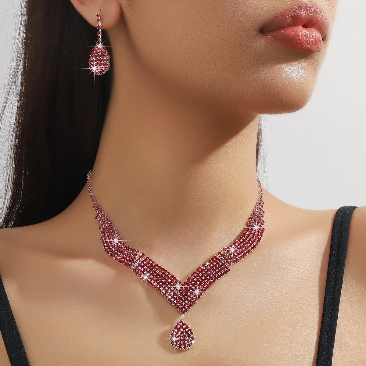 3pcs fashionable rhinestones water droplets necklaces earrings jewelry sets wedding accessories 250715