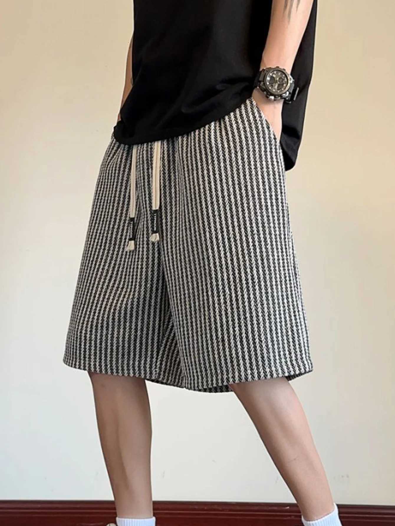 Mens Casual Shorts American Striped Printed Five Quarter Pants Elastic Waistband with Drawstring Suitable for Summer Daily Use W250718