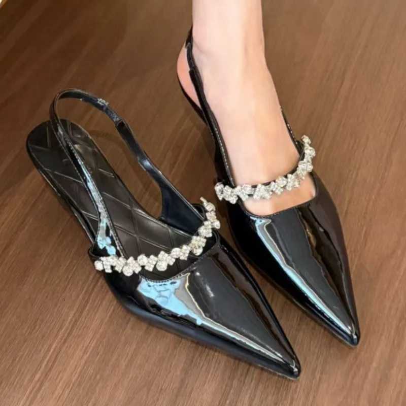 2025 New Sexy Pointed Brand Designer Summer Comfortable Shallow Slip-on Mid-heel Sandals Mens Light Off High H Y250716