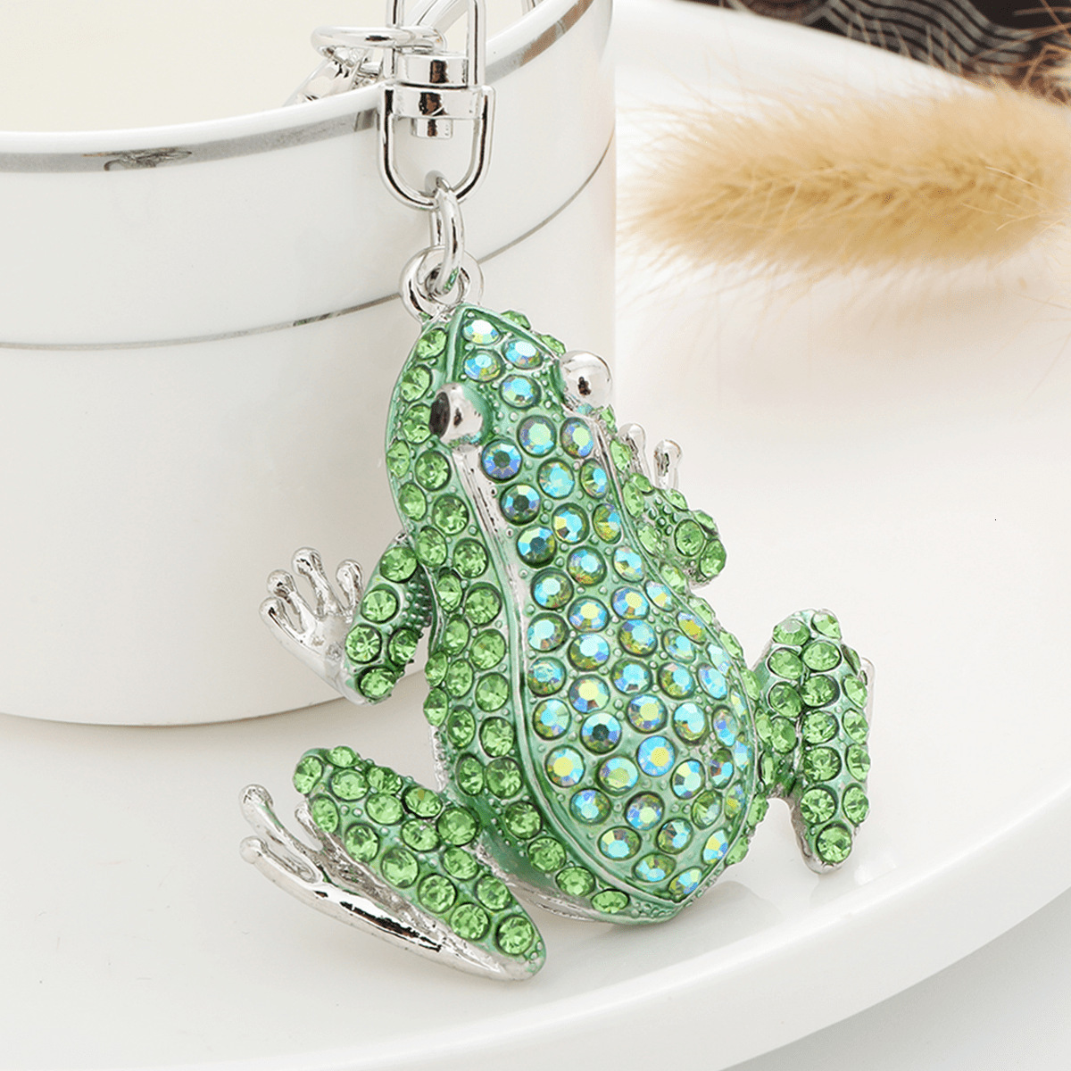 Diamond-inlaid Frog Bag Charms Cute Cartoon Metal Keychain Ornament Women's Bag Accessories Car Cute Pet Decoration