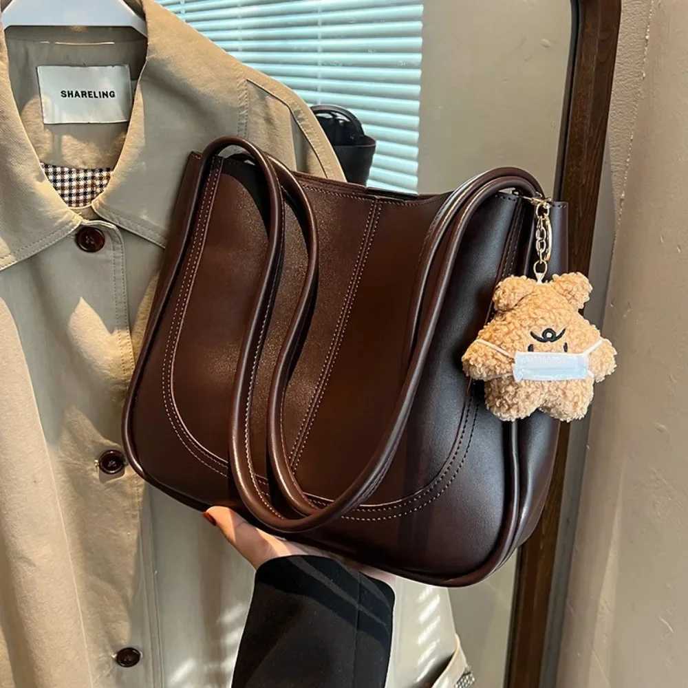 High-End Texture Large Capacity Bag 2025 Autumn and Winter New Mens Bag Fi Commuter Shoulder Bag Handbags for Men Y250718