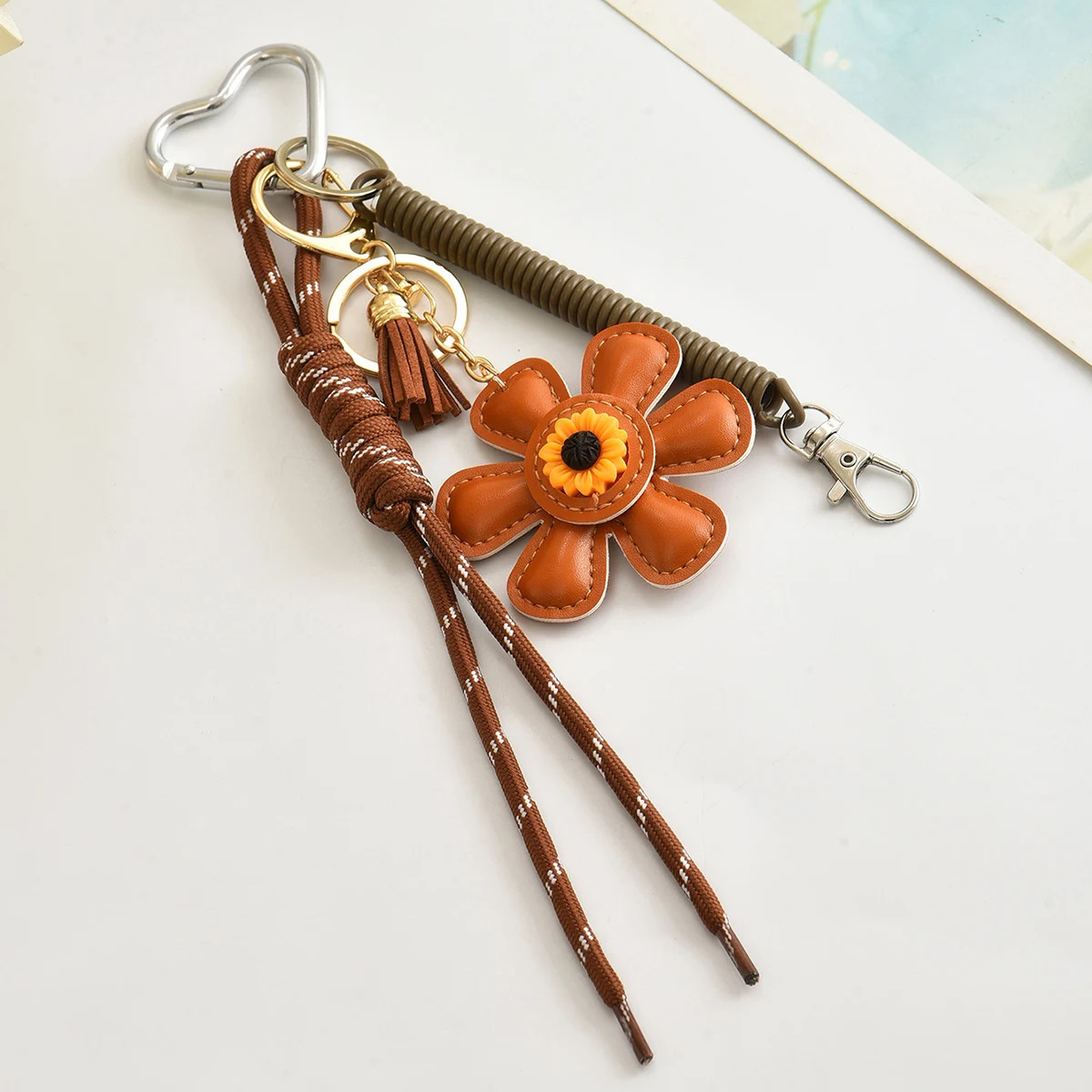 Fashion Creative Leather Sunflower Braided Rope Bag Charm Keychain for Women Ladies Stylish Backpack Key Ring Handmade Jewelry 250717