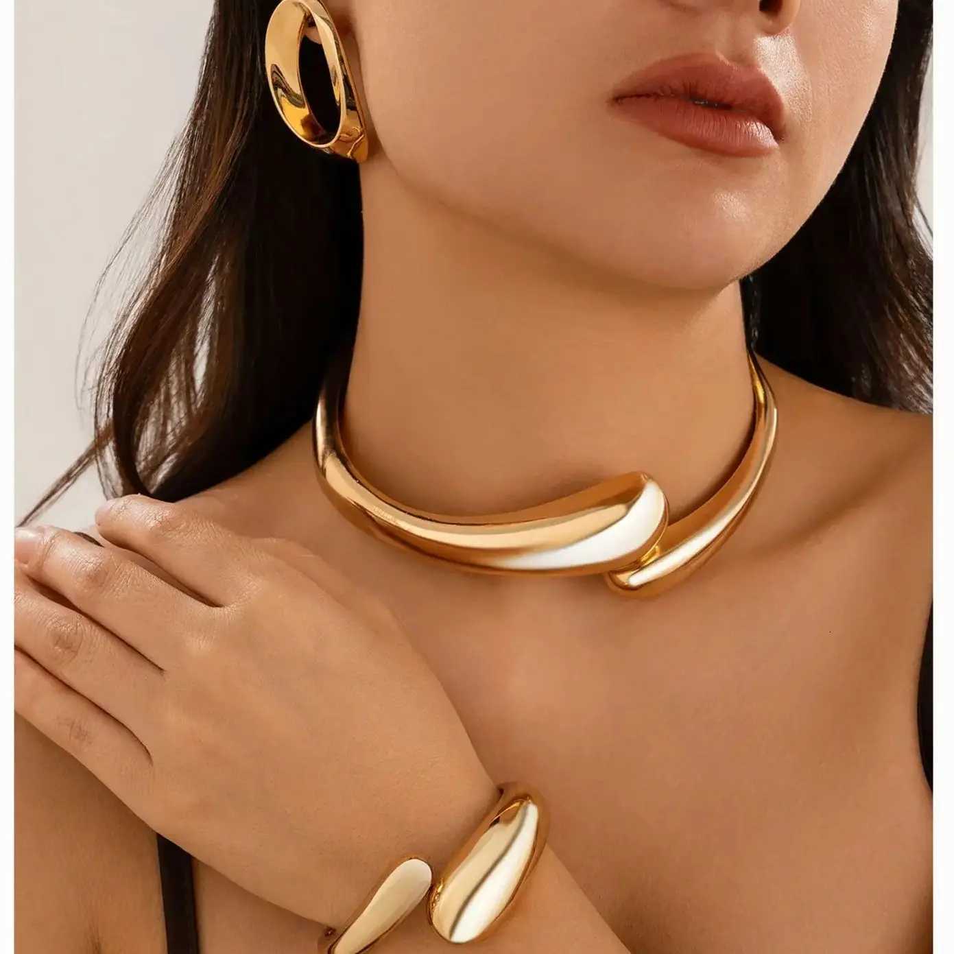 Hyperbole Water Drop Spring Open Necklaces Bangles Earrings Set For Women Punk Geometric Gold Silver Color Metal Jewelry Set X250718