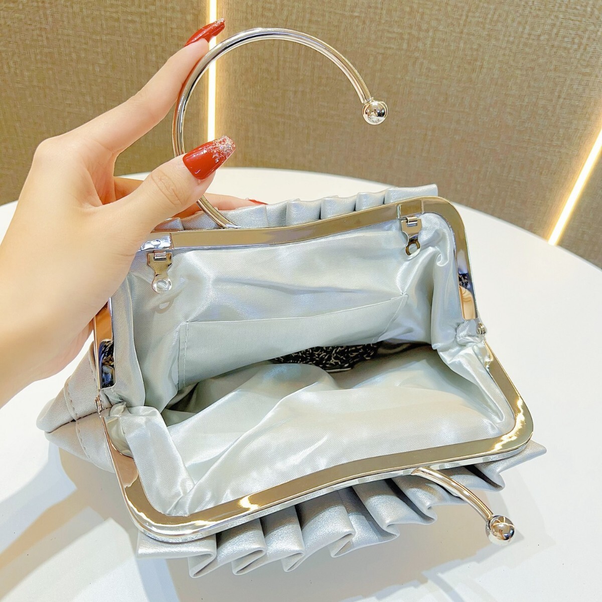 2025 Summer New women's Women's Single Shoulder Crossbody Bag Fashion and Elegant Style Diamond studded Banquet Handbag New Designer Bag New