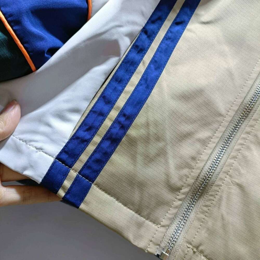 Unique Design Sensibility Color Blocking Navy Cropped Jacket Women Loose-Fit Petite Top For Spring And Autumn