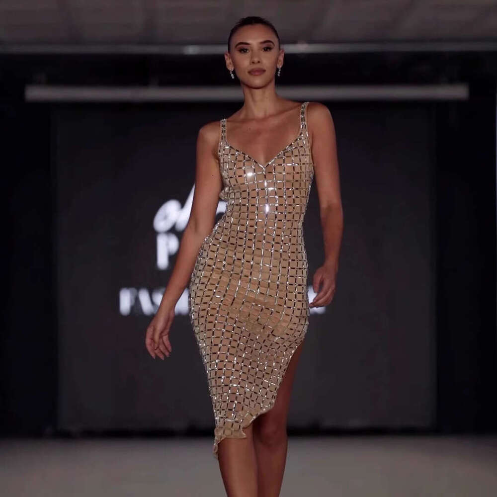 French Style Pure Desire Sparkling Rhinestone Strap Dress Sexy Backless High-End Heavy Craft Banquet Slit Gown B5