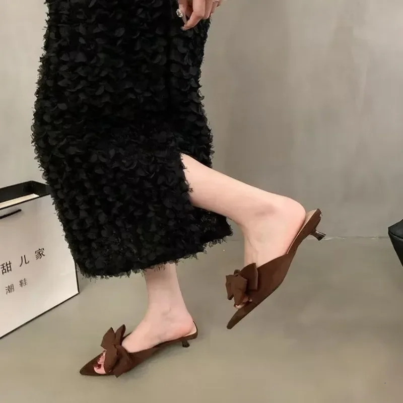 Low-heeled pointed fairy-style sandals apricot womens 2025 summer bow French temperament sandals large size womens shoes 250717