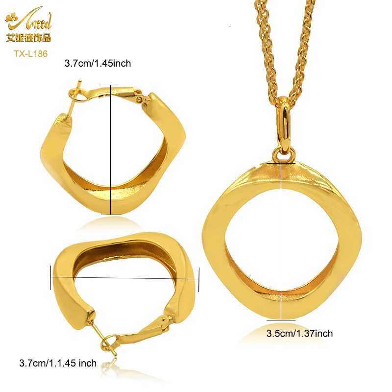 24K Gold Color Warped Geetry Necklace Earrings Set Indian Copper Jewelry Set For Women Two Piece Jewelry X250718