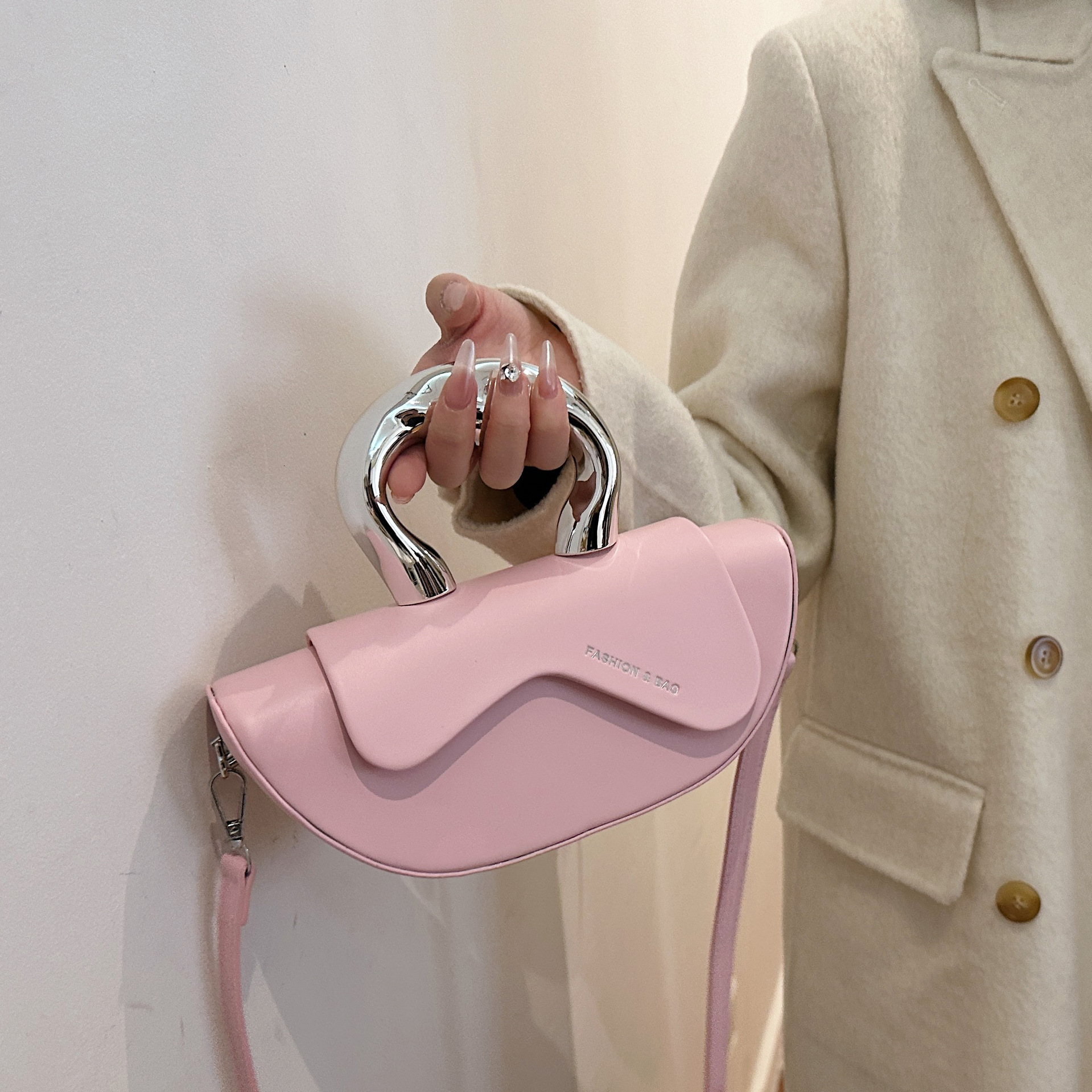 Cross Border Women's Handbag Niche Fashion Designer Bag French Fashion Handbag High-quality Textured Single Shoulder Crossbody Bag