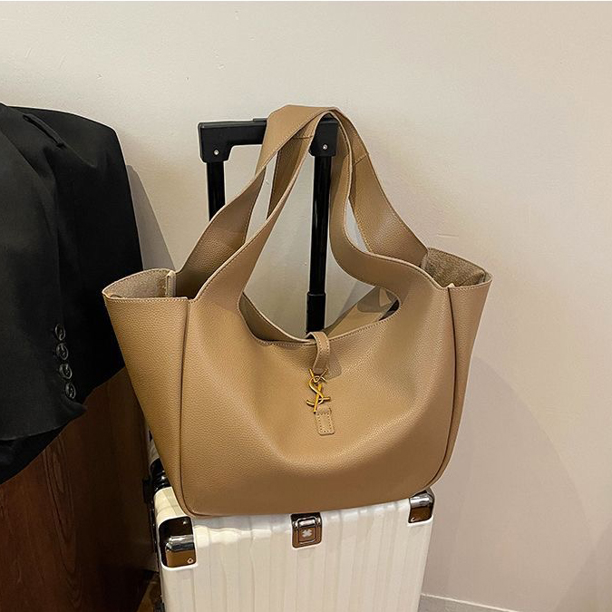 Designer bag Bucket Bag Shoulder Bag Luxury Bag Crossbody Designer 2025 Women Elegant Versatile handbag Casual commuting Crossbody bag Manifest temper