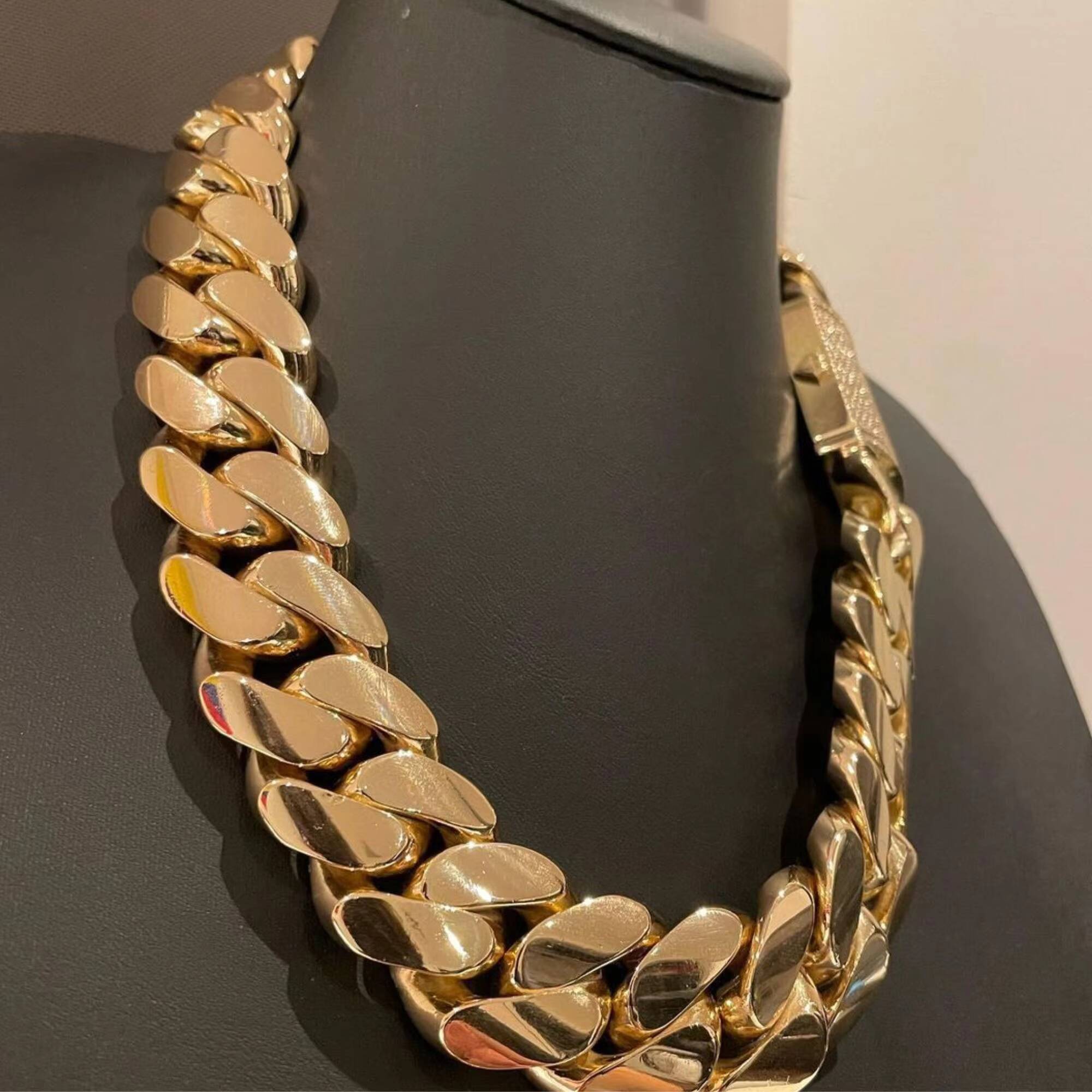 Top Quality Hot Sale 24mm Lab Grown Micro Pave Hip Hop Iced Out Miami Cuban Link Chain Iced Out Hip Hop 10K GOLD