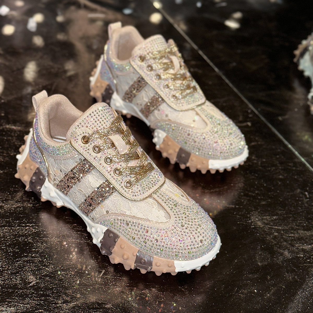 Women Rhinestone Shoes Women Diamond Platform Sneakser Mesh Breathable Luxury Designers Shoes Casual Non Slip Lightweight Outdoor Running Shoes Zapato