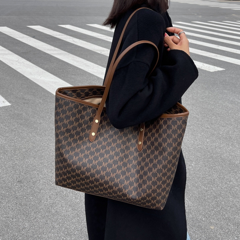 Free shipping designer bags for womens Shoulder bags khaki brown black Vintage diamond grid printed large capacity simple and versatile texture tote bag