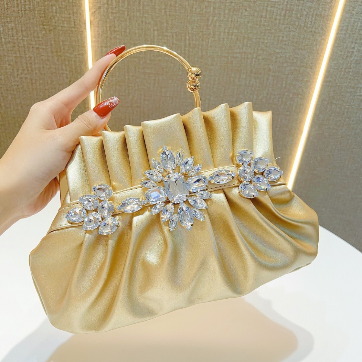 2025 Summer New women's Women's Single Shoulder Crossbody Bag Fashion and Elegant Style Diamond studded Banquet Handbag New Designer Bag New
