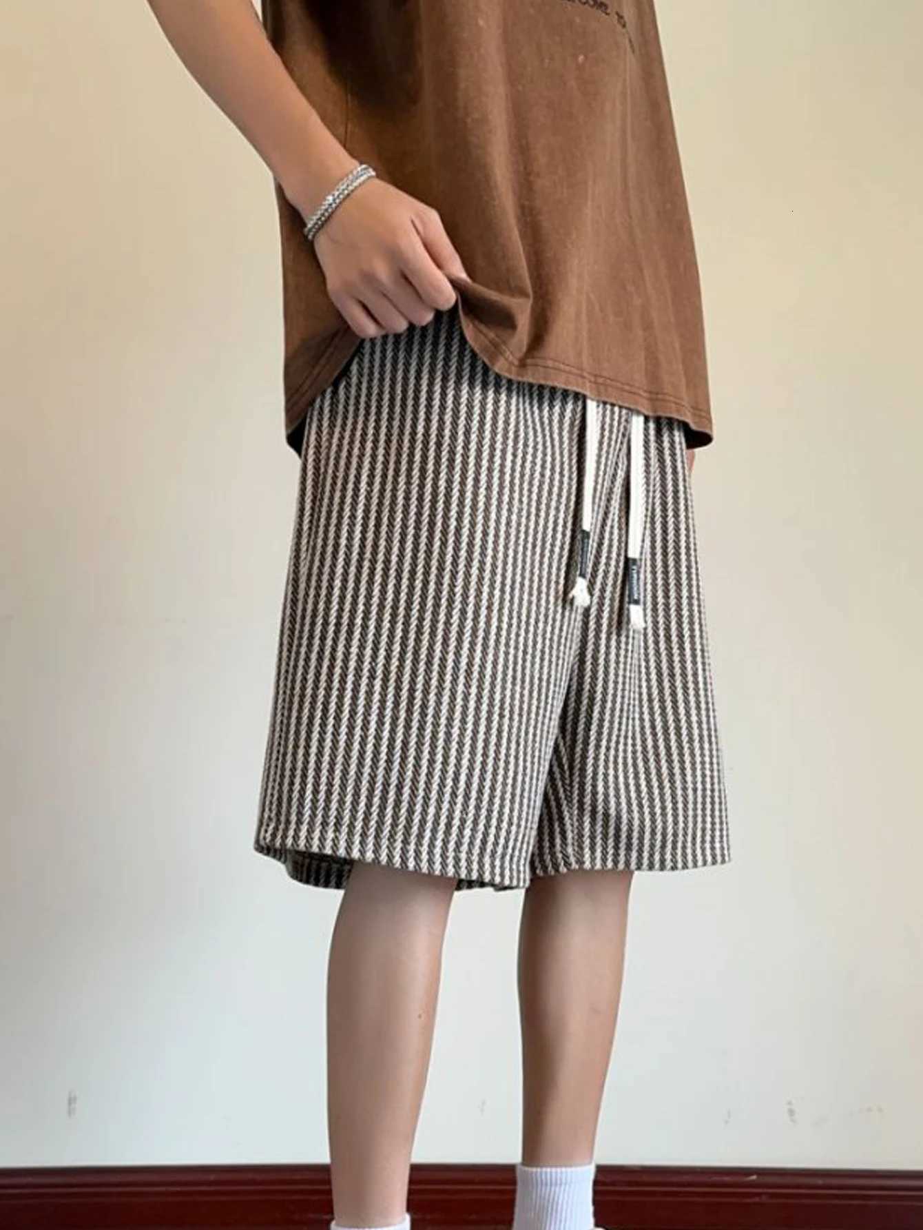 Mens Casual Shorts American Striped Printed Five Quarter Pants Elastic Waistband with Drawstring Suitable for Summer Daily Use W250718