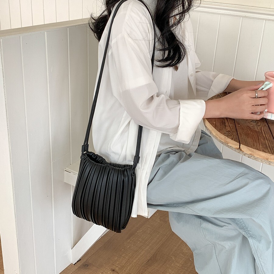 Designer's new women's crossbody bag soft PU leather shoulder phone bag high-end pleated multifunctional small square bag