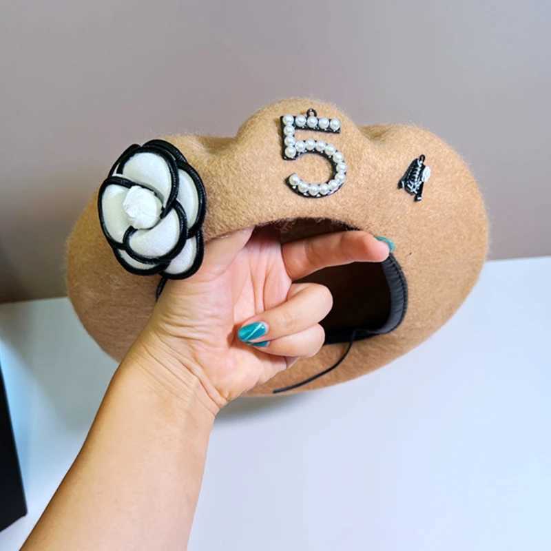 French women hats in winter hats woman Wool Classic Flower Beret Hat Women Keep Warm Brand Beanie Adjustable gorras para mujer L250718