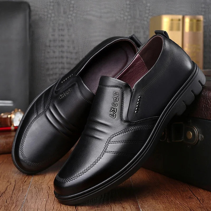 Man Sport Shoe Loafers Men Nonslip Leather Slipon Black Driving Shoes Sneakers Male Dress Light Breathable Footwear Flat 250717