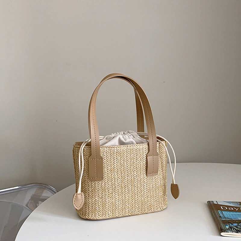 Womens Leisure Grass Woven Handbag Drawstring Bucket Shoulder Crossbody Bag FemaleTravel Bohemian Vacation Beach Bag R250717