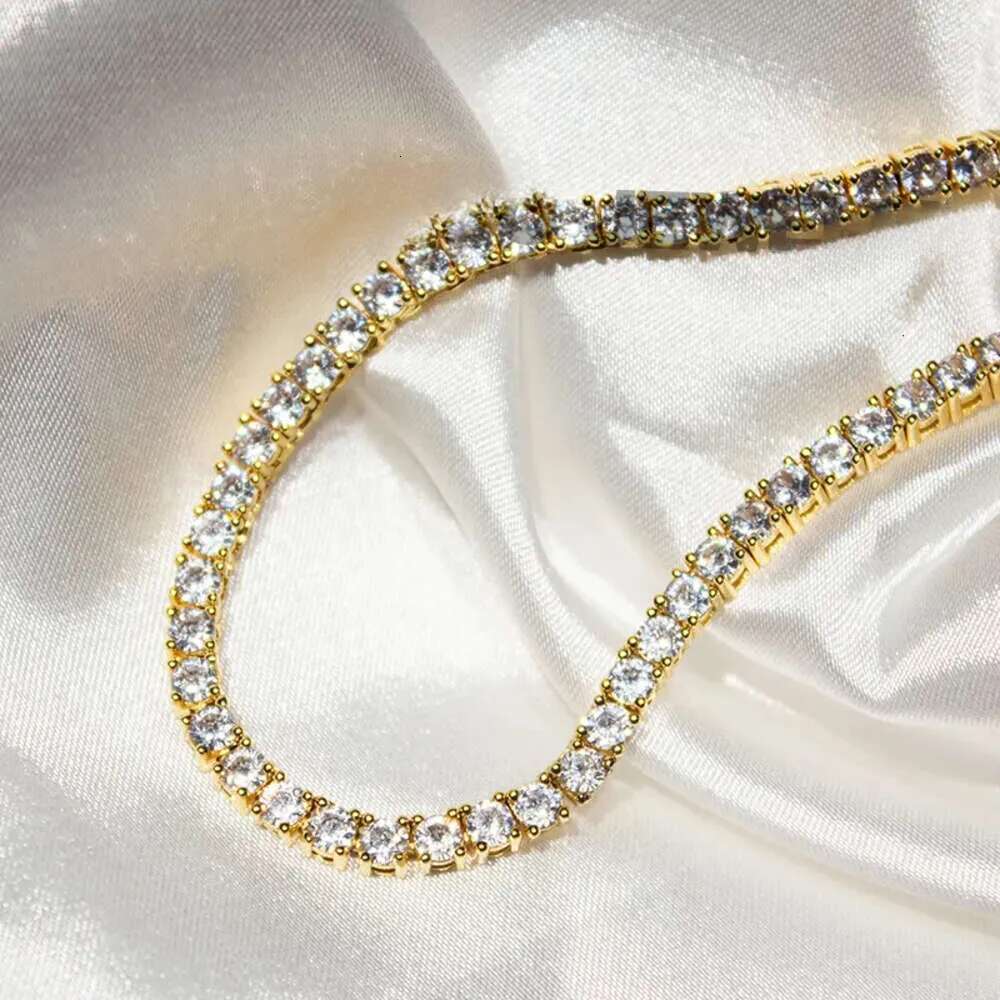 Stunning Ice-Tipped VVS1 Grade Moissanite Pendants Necklace Crafted from Solid Yellow Gold Options