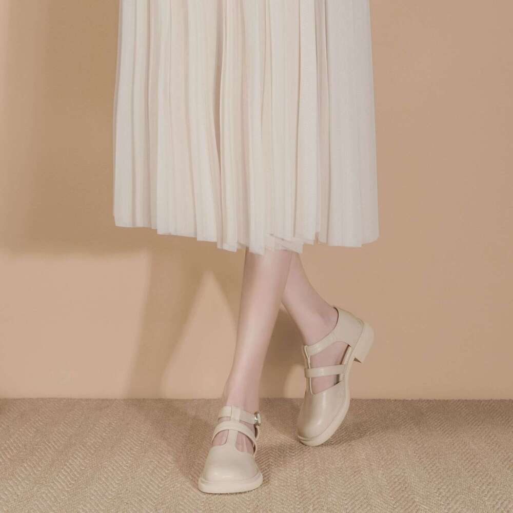 Summer 2025 French Comfortable Single Fashion Roman Style Hollow Mary Jane Shoes Women's Closed Toe Sandals