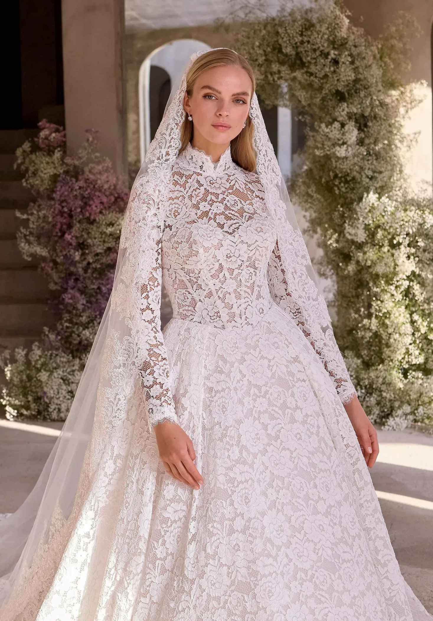 Simple A Line Women Wedding Dress High Neck Long Sleeves Bridal Gowns Lace Sweep Train Dress Custom Made vestidos de novia