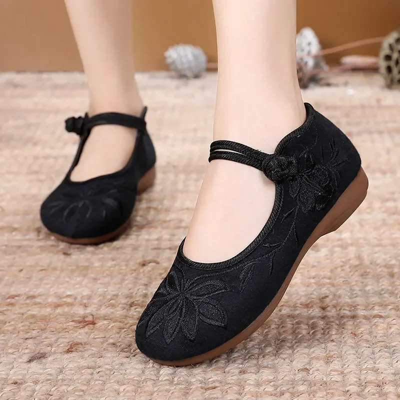 Women Fashion Plus Size Black Floral Pattern Dance Flat Shoes Lady Retro Chinese Traditional el Work Gray Flats A104 250717