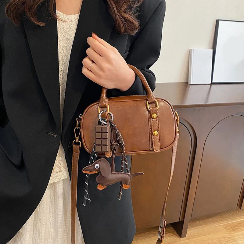 Leather Dachshund Bag Pendant Creative Keychain Lanyard Bag Accessory Key Pendant Car Keyring Charm Gift 250717