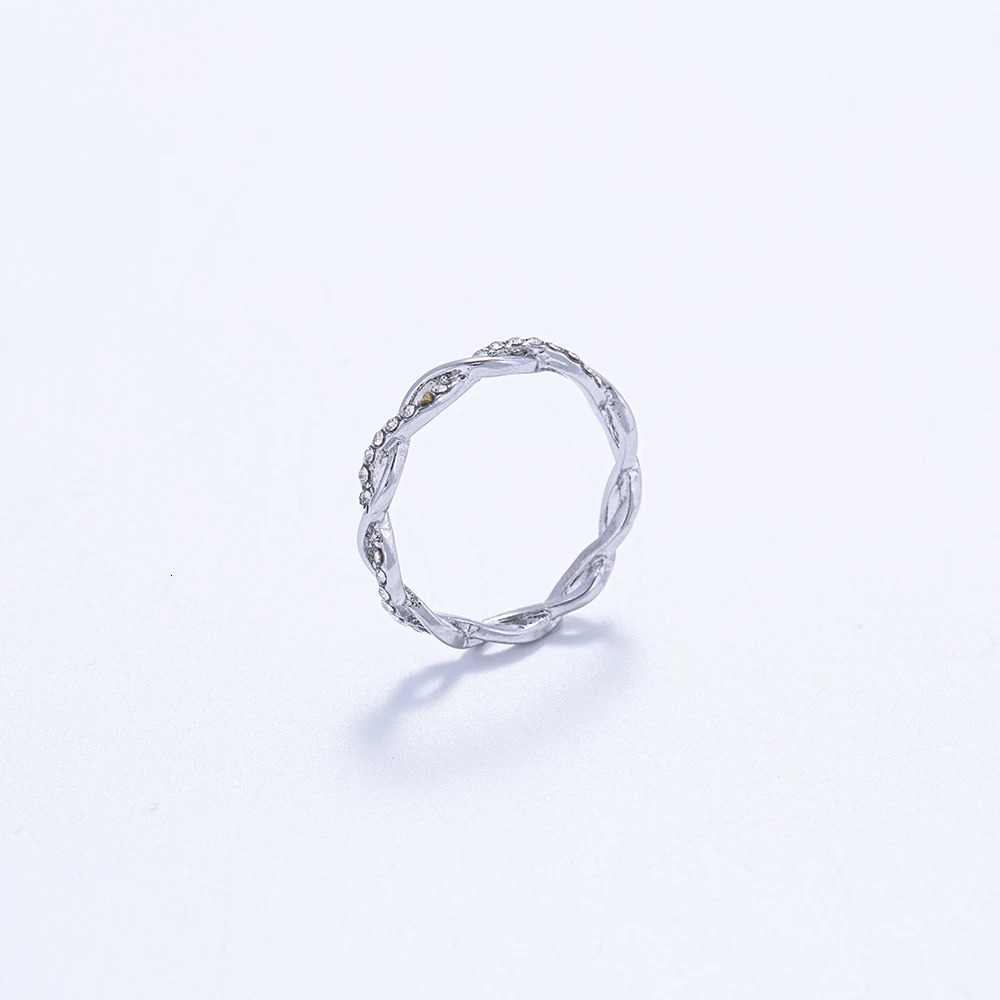 Trendy Twist Rings for Women Wedding Bands Fashion Contracted n Bridal with Sparkling Cubic Zircon Jewelry 250716
