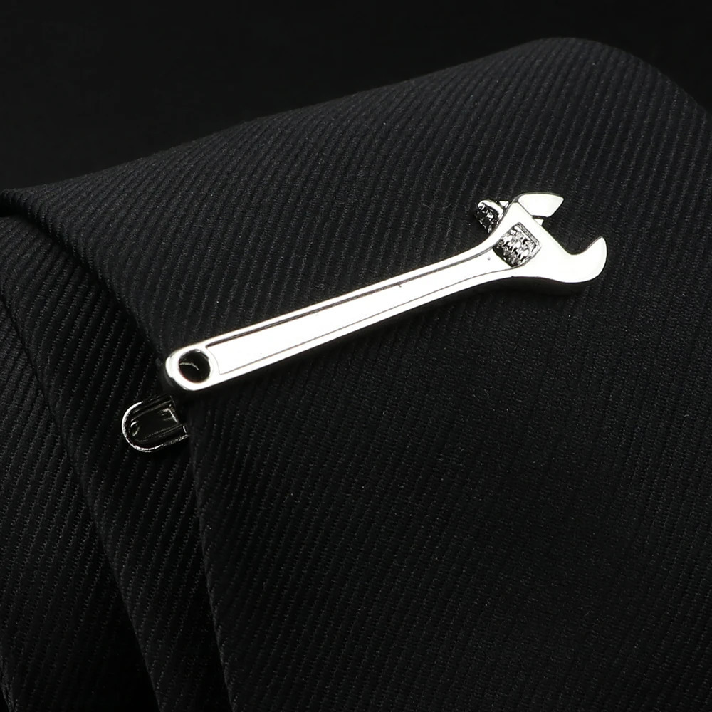 Mens Tie Clips 28 ns Option Car Saxophone Glasses Feather Shape Metal Clip n Pins Wholesale Retail 250715