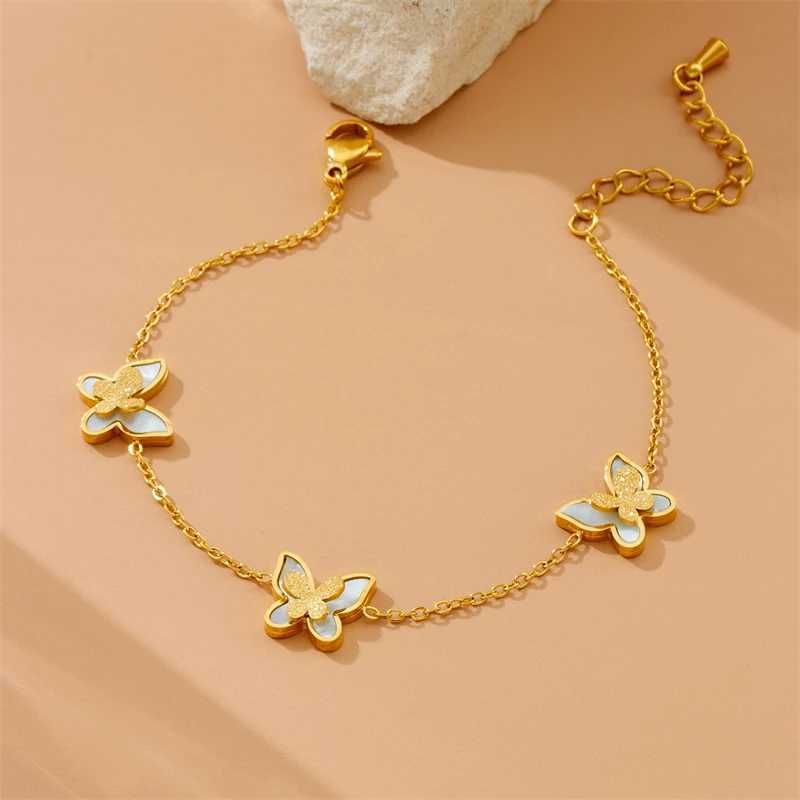316L Stainless Steel Golden Elegant White Seashell Series Necklace Earrings Bracelet Set Trend Jewelry Gift X2507181