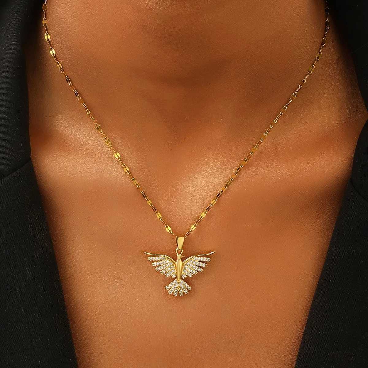 Fashionable Phoenix Necklace with Zircon Copper Inlaid Personality Pendant Necklace for Women Versatile Gold-Plated Jewelry X250718