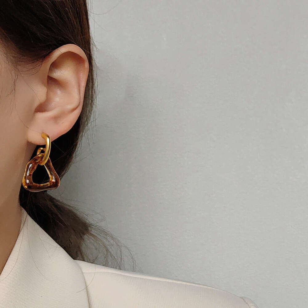 Caramel Cheese Sier Needle Matte Geometric Design Hollow Acrylic for Women Elegant Ear Jewelry Earrings