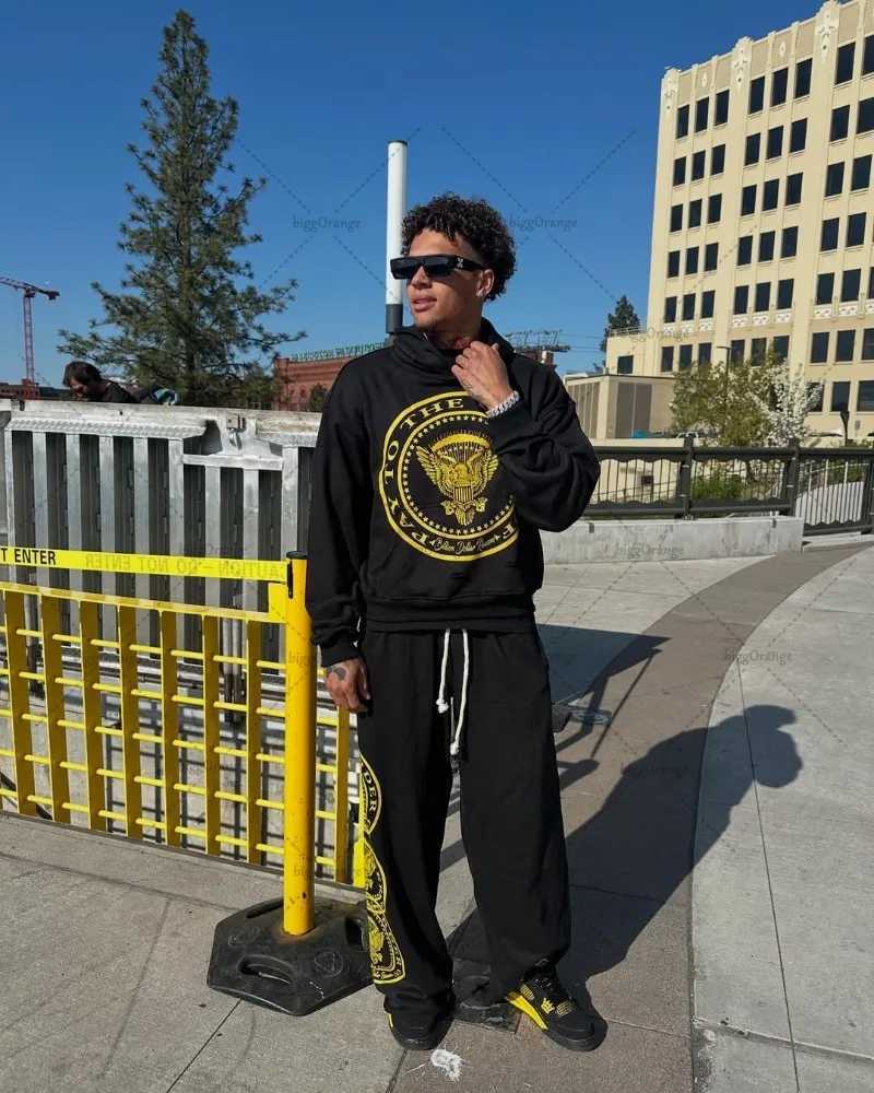 2025 American Retro Letters Personalized Pattern Design Casual Loose Hoodie Men Street Hip-hop Fashion Punk Oversized Sweatshirt XJ250714