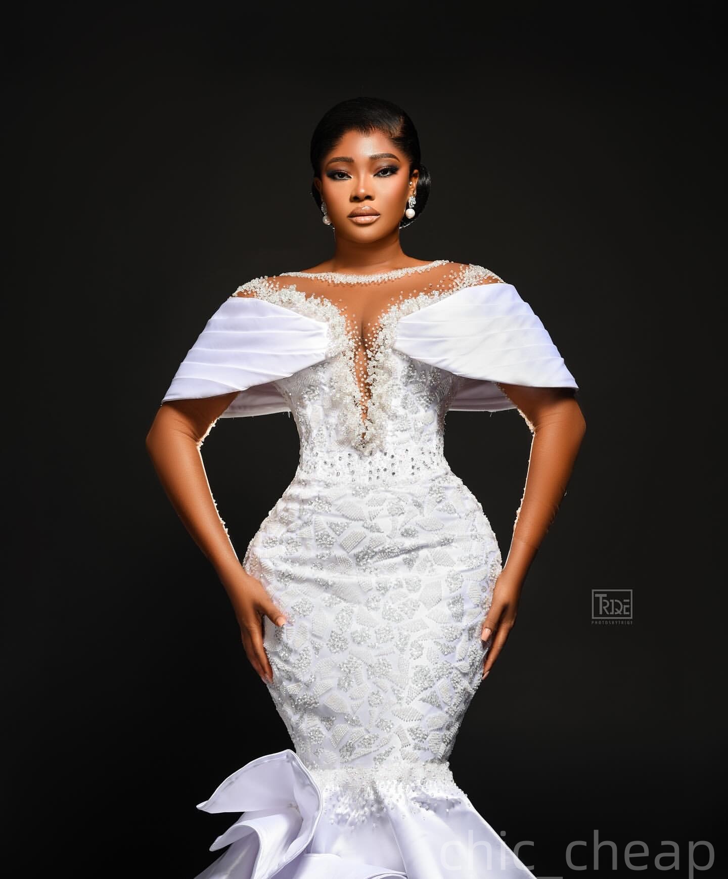 2025 Aso Ebi Plus Size Ivory Mermaid Wedding Dress Beaded Pearls Sequined Satin Full Sleeves Bridal Gowns Dresses ZJ0675