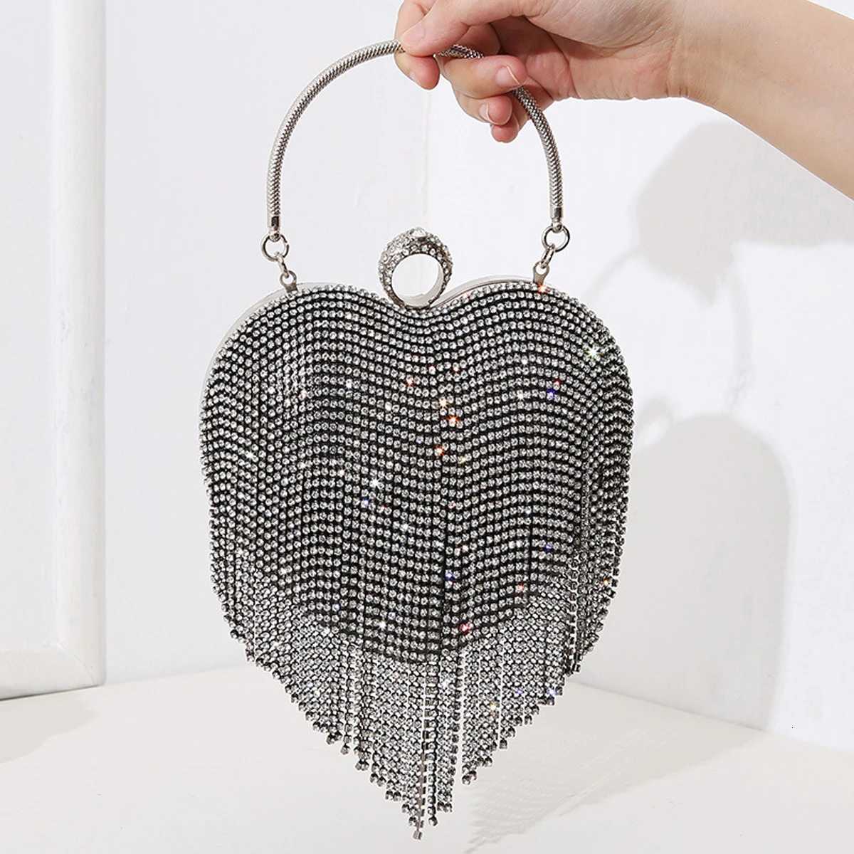 Rhinestone Evening Bag Heart Pattern Silver Handbag Womens Diamond Tassel Banquet Clutch And Purse Wedding Bridal Prom Wallets Y250717