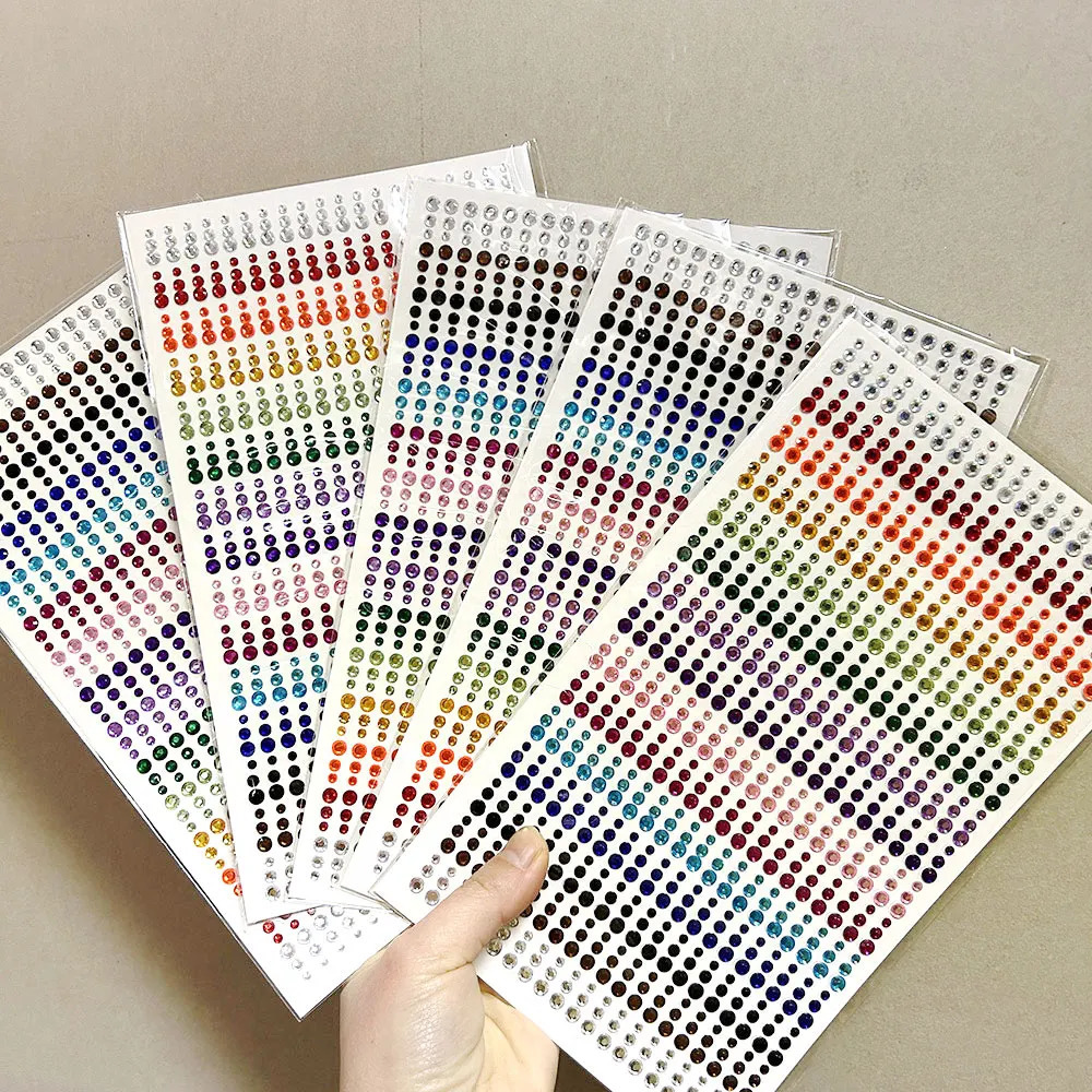 1sheet 900pcs Rainbow Face Glittle Gem Stickers StickOn Tattoo Eye Jewels 345mm Mix Wedding Party Make Up 250714