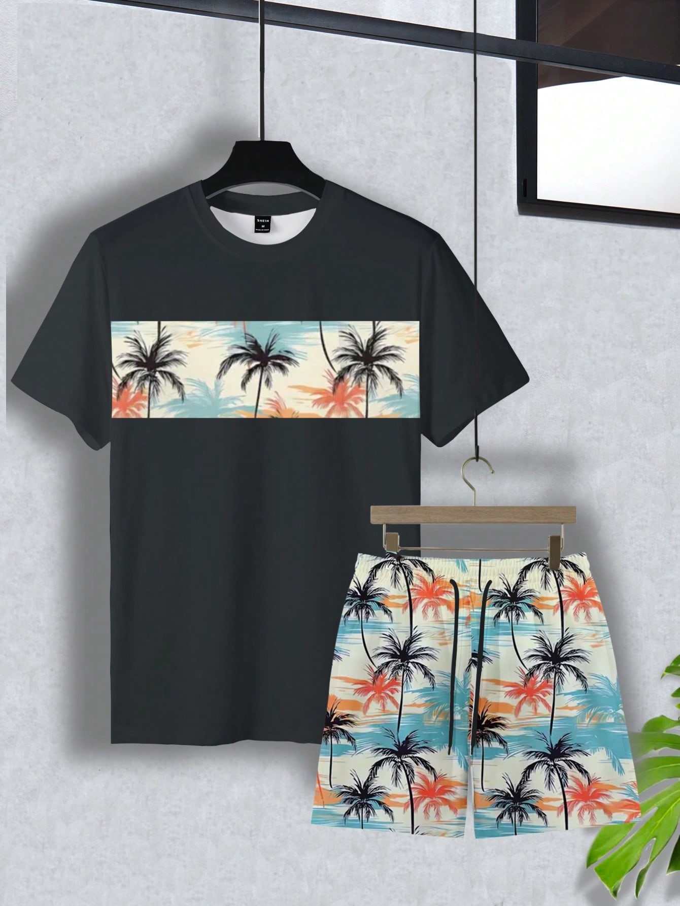 Men's Casual Patchwork Coconut Tree Print Round Neck Short Sleeve T-Shirt And Shorts Set, Summer Vacation Outfits For Men Beach Vacation Outfits