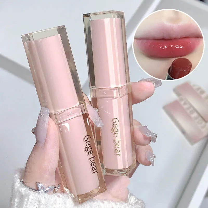 When light soft and smooth lipstick hydrates moisturizing and white not easy to stick to the cup 250716