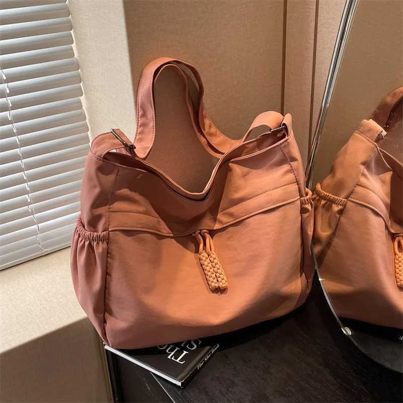 2025 Fashion Large Capacity Women Canvas Shoulder Bag Casual Commuting Tote Bag Womens multi-pocket student crossbody bag Y250717