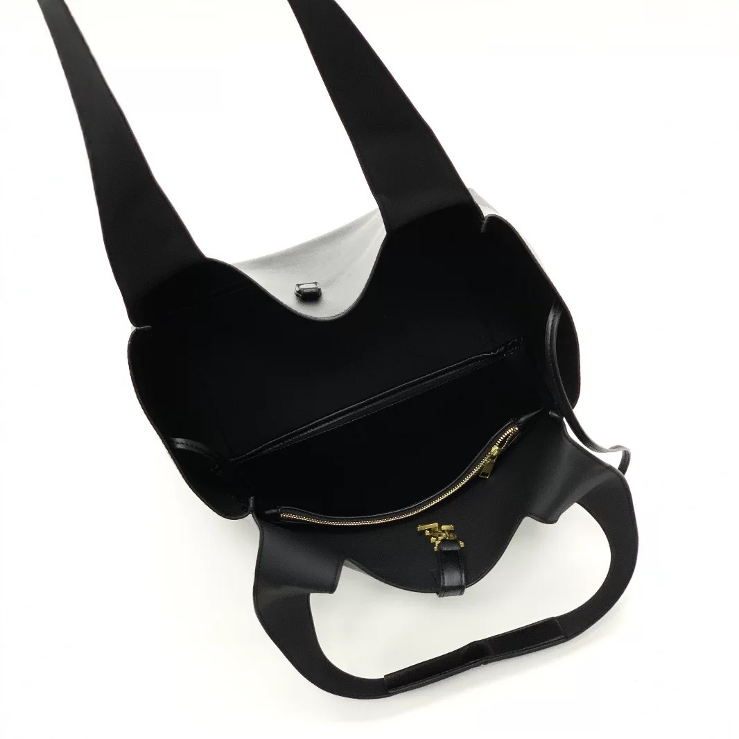 Designer bag Bucket Bag Shoulder Bag Luxury Bag Crossbody Designer 2025 Women Elegant Versatile handbag Casual commuting Crossbody bag Manifest temper