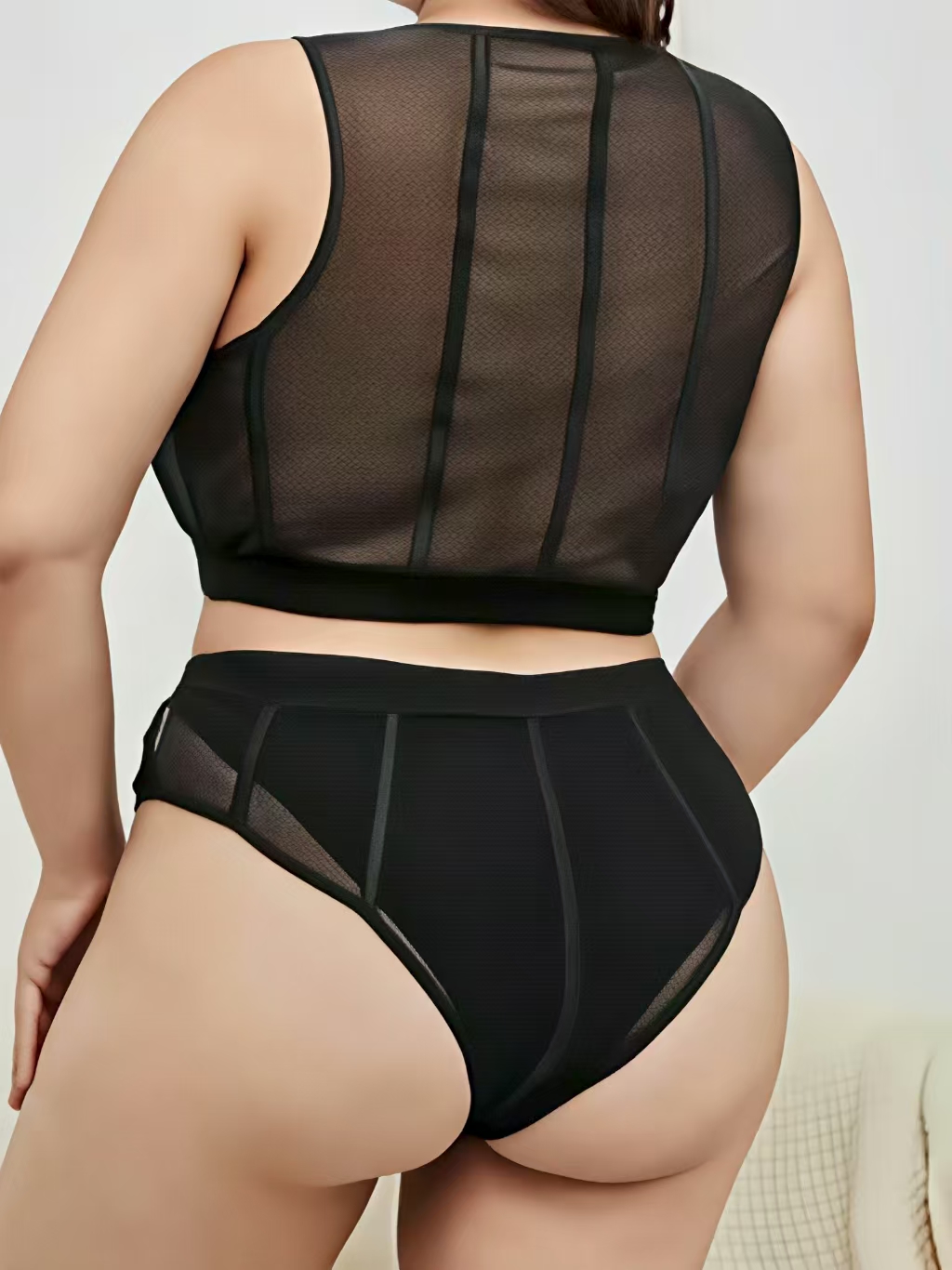 Plus Size Sexy Lace Semi-Sheer Lingerie Set/2 Piece Set
