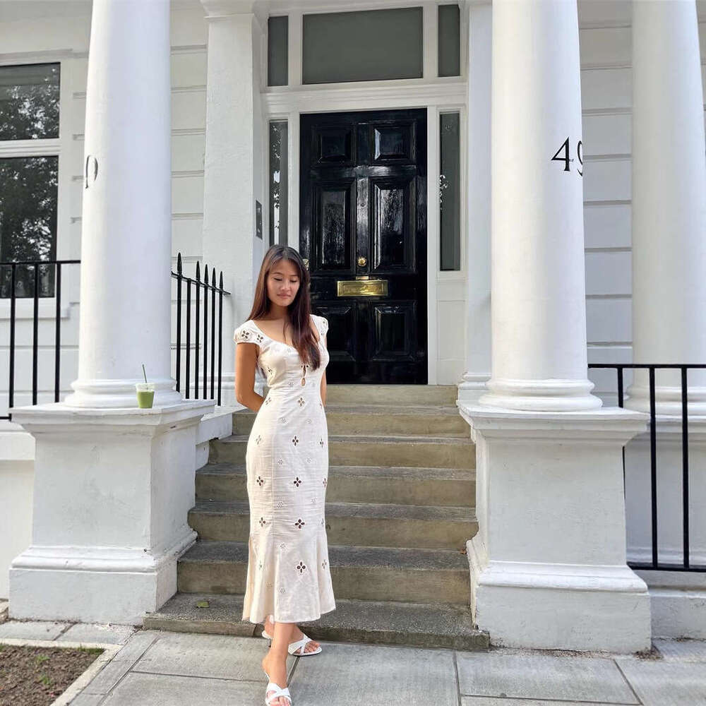 French Embroidery Hollow Out For Women Spring Summer New Sexy Niche Elegant Mermaid Mid-Length Dress B5