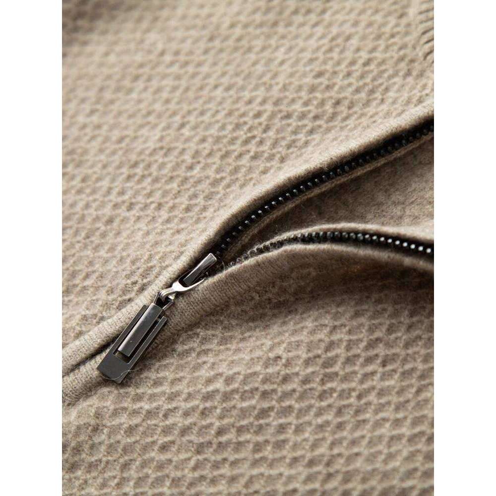 New Men's 100% Goat Cashmere Sweaters O-Neck Half Zipper Pullovers Autumn Winter Light Men Large Size Knitwear Jumpers
